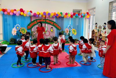 HOẠT ĐỘNG SINH HOẠT CHUYÊN MÔN THEO NGHIÊN CỨU BÀI HỌC THÁNG 12